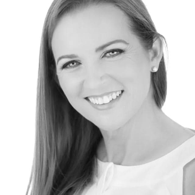 Dr Jennifer Parer